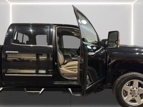 Used 2015 Chevrolet Silverado 2500 LTZ w/ Duramax Plus Package image 16