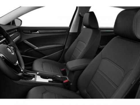 Used 2021 Volkswagen Passat 2.0T SE image 12