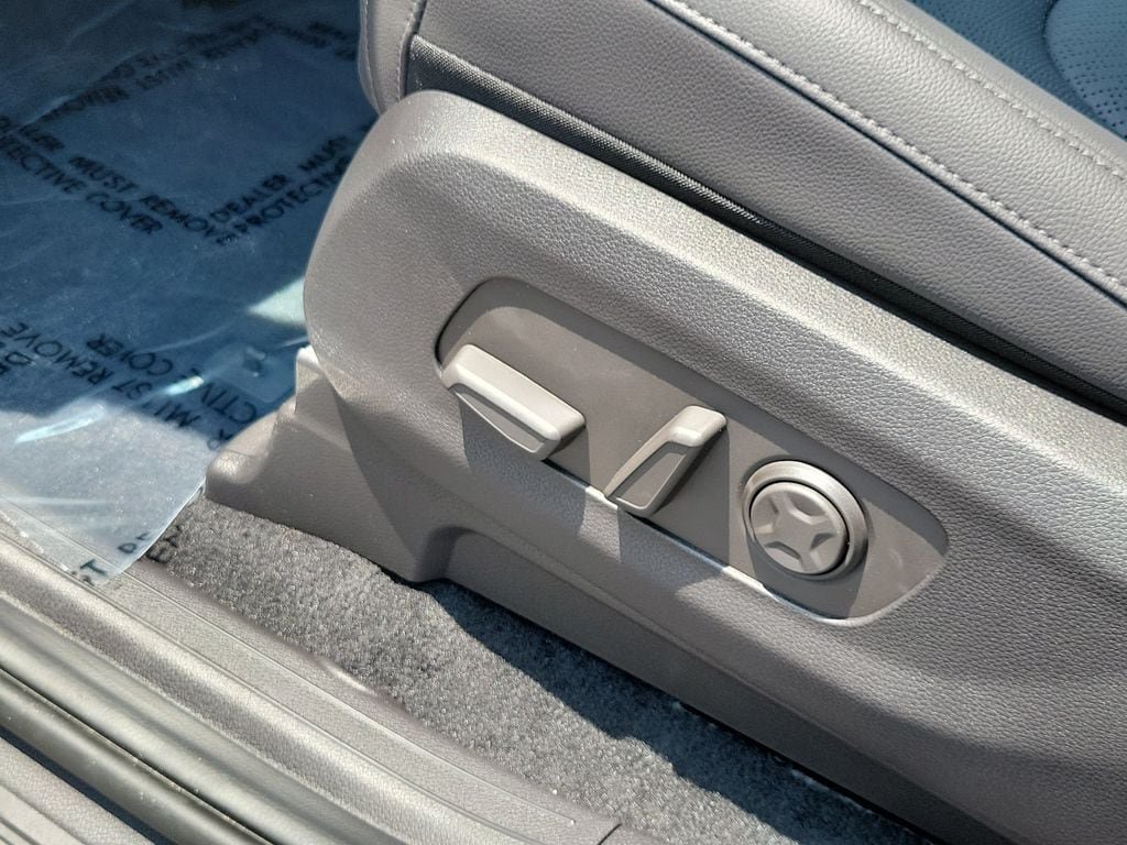 New 2026 Kia Carnival SX Prestige FWD image 8