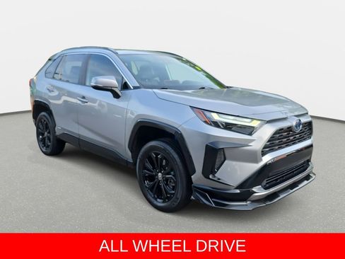 Used 2023 Toyota RAV4 SE w/ Convenience Package AWD/4WD image 3