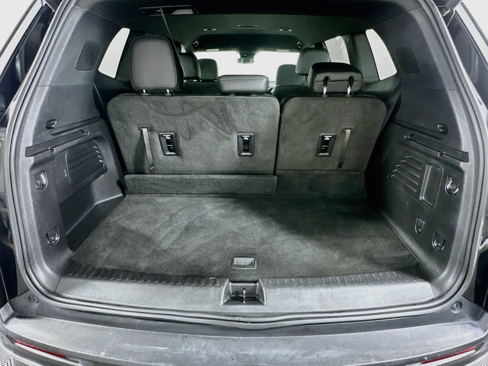 Used 2025 Buick Enclave Preferred FWD image 31