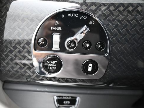 Used 2021 Rolls-Royce Cullinan Black Badge AWD/4WD image 20