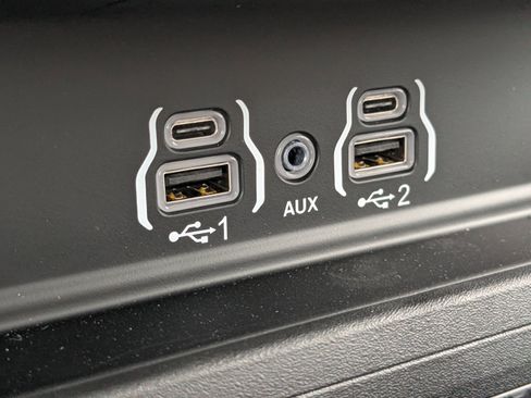 New 2026 RAM 1500 Laramie AWD/4WD image 21