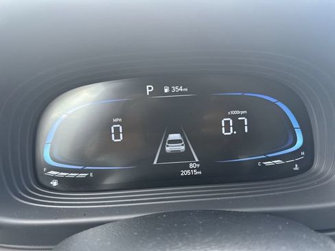 Used 2025 Hyundai Venue SEL FWD image 26