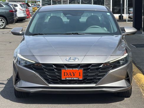 Used 2023 Hyundai Elantra SEL FWD image 11