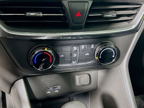 Used 2026 Buick Encore GX Preferred AWD/4WD image 14