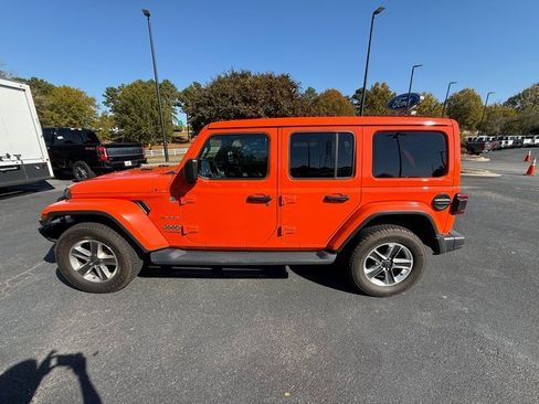 Used 2020 Jeep Wrangler Unlimited Sahara image 5