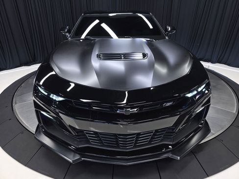 Used 2022 Chevrolet Camaro SS RWD image 45