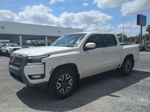 New 2025 Nissan Frontier SL image 8
