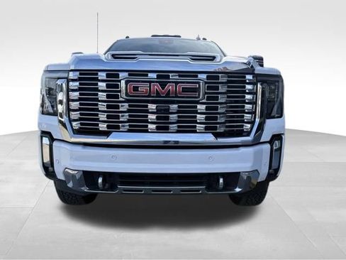 Used 2024 GMC Sierra 2500 Denali w/ Denali Reserve Package image 2