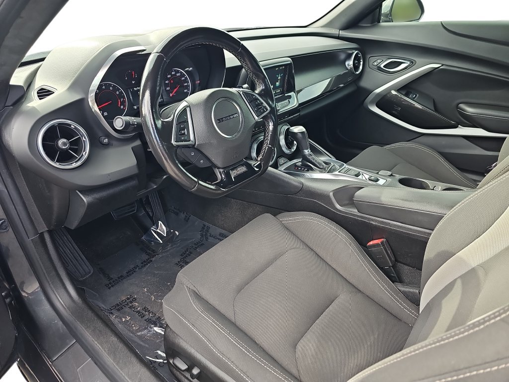Used 2017 Chevrolet Camaro LT RWD image 15