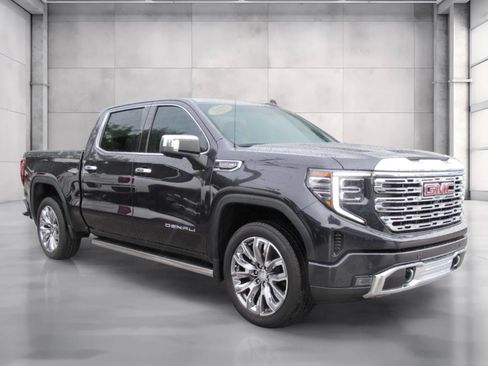 Used 2025 GMC Sierra 1500 Denali w/ Denali Reserve Package AWD/4WD image 1