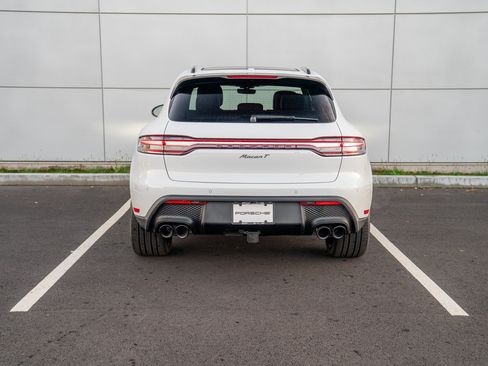 Certified 2026 Porsche Macan Turbo AWD/4WD image 7