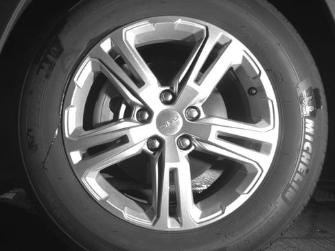 Used 2024 GMC Terrain SLE image 17