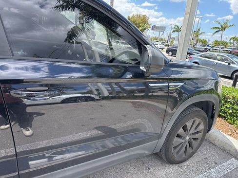 Used 2022 Volkswagen Taos S w/ IQ Drive S Package image 9