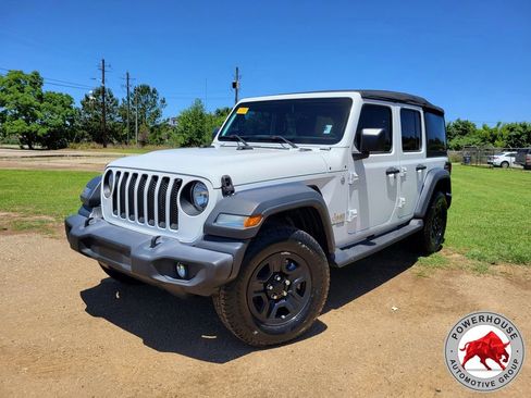 Used 2018 Jeep Wrangler Unlimited Sport AWD/4WD image 1