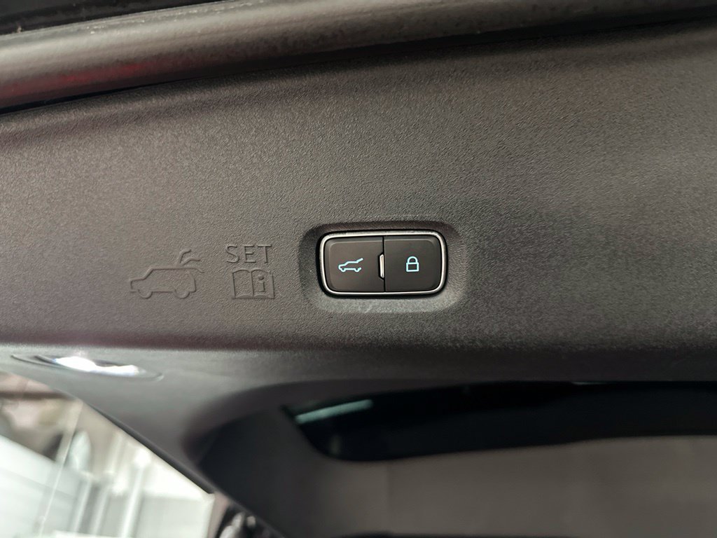 Used 2025 Ford Expedition Max Platinum w/ Stealth Performance Package AWD/4WD image 37