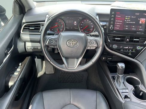 Used 2021 Toyota Camry XSE FWD image 11