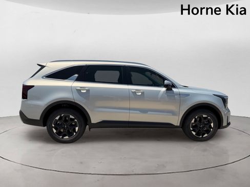 New 2026 Kia Sorento S FWD image 3