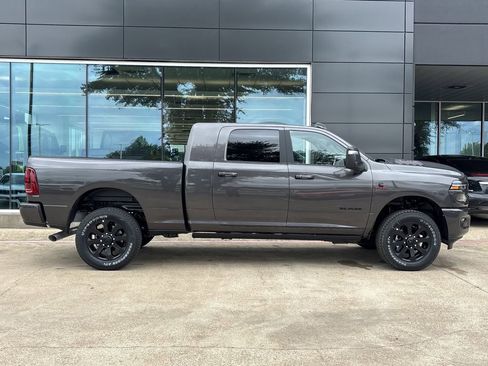 New 2026 RAM 2500 Laramie AWD/4WD image 2