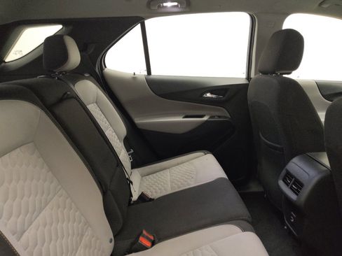 Used 2021 Chevrolet Equinox LS FWD image 19