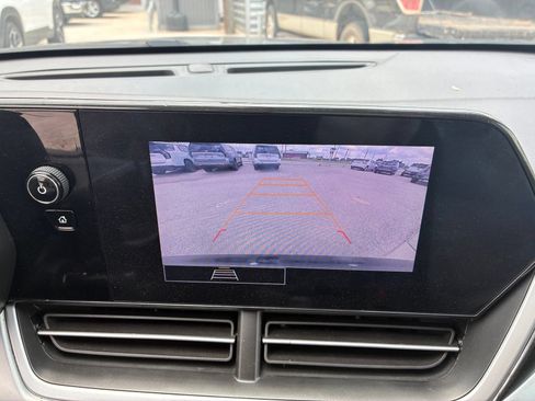 Used 2024 Chevrolet Trax LS FWD image 7