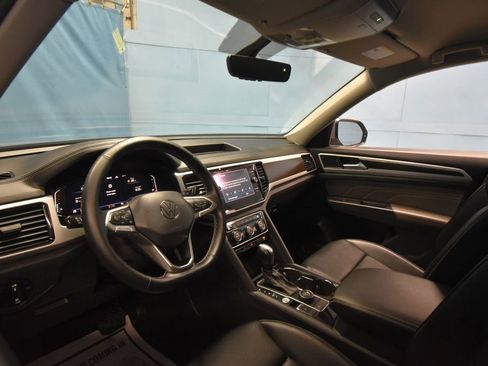 Used 2022 Volkswagen Atlas SE AWD/4WD image 2
