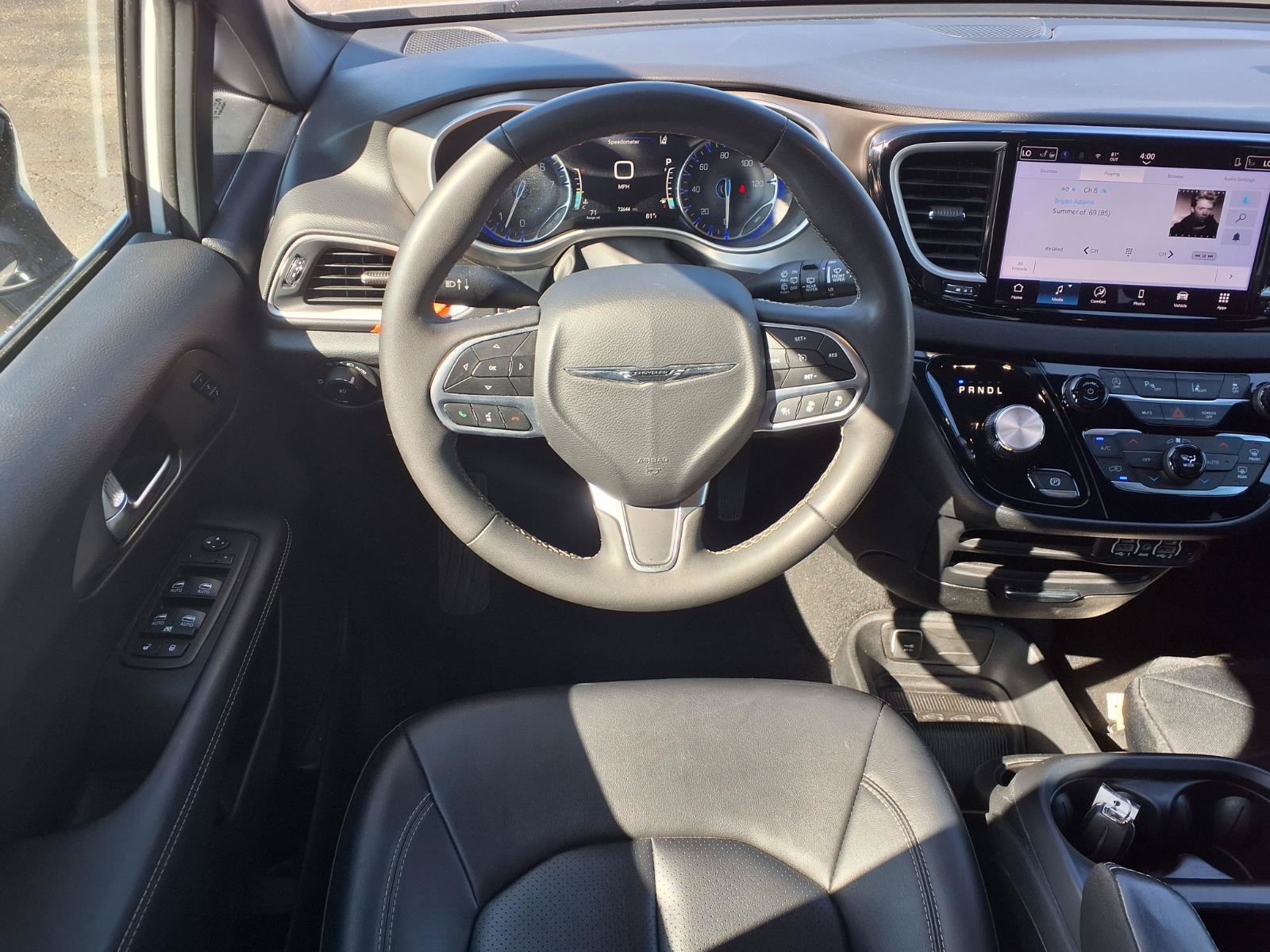 Used 2025 Chrysler Pacifica Select FWD image 13