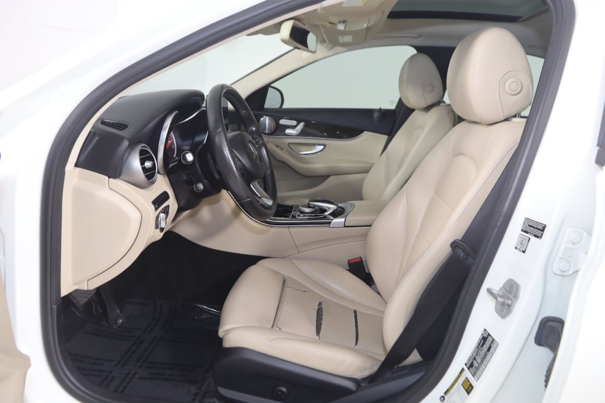 Used 2015 Mercedes-Benz C 300 4MATIC Sedan image 12