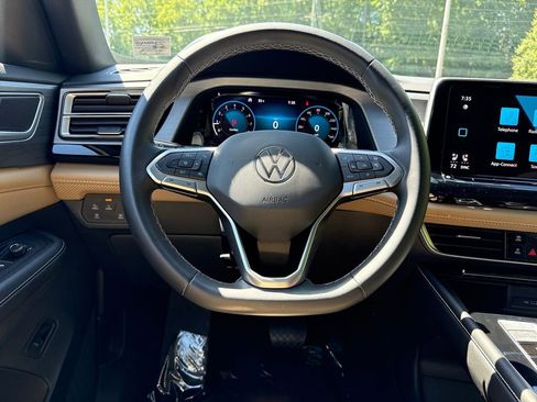 Used 2024 Volkswagen Atlas Cross Sport SE w/ Panoramic Sunroof Package AWD/4WD image 24