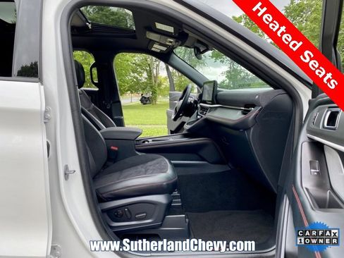 Used 2025 Ford Explorer ST image 18