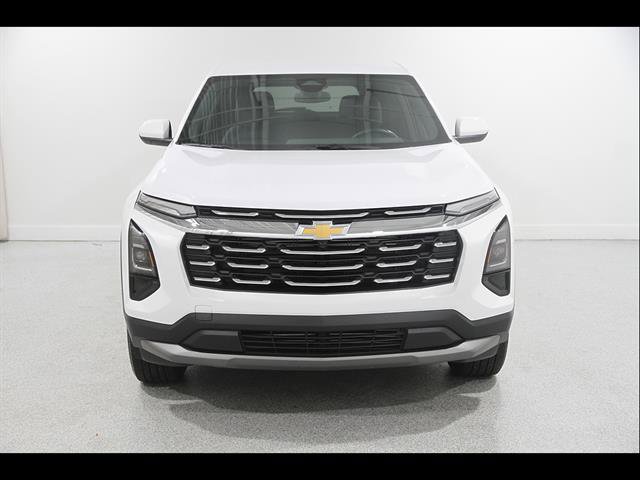 Used 2026 Chevrolet Equinox LT FWD image 2