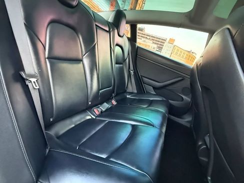 Used 2021 Tesla Model 3 Standard Range Plus RWD image 19
