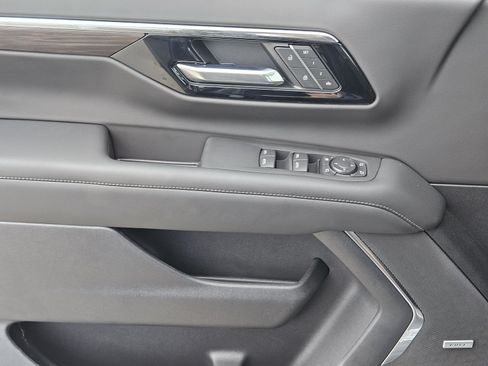 New 2026 Chevrolet Suburban LT w/ Comfort Package RWD image 16