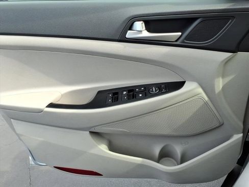 Used 2019 Hyundai Tucson SE image 21