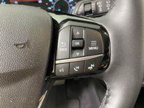 Used 2022 Ford Escape SE w/ Cold Weather Package FWD image 18
