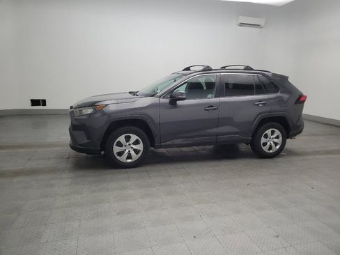 Used 2019 Toyota RAV4 LE FWD image 2