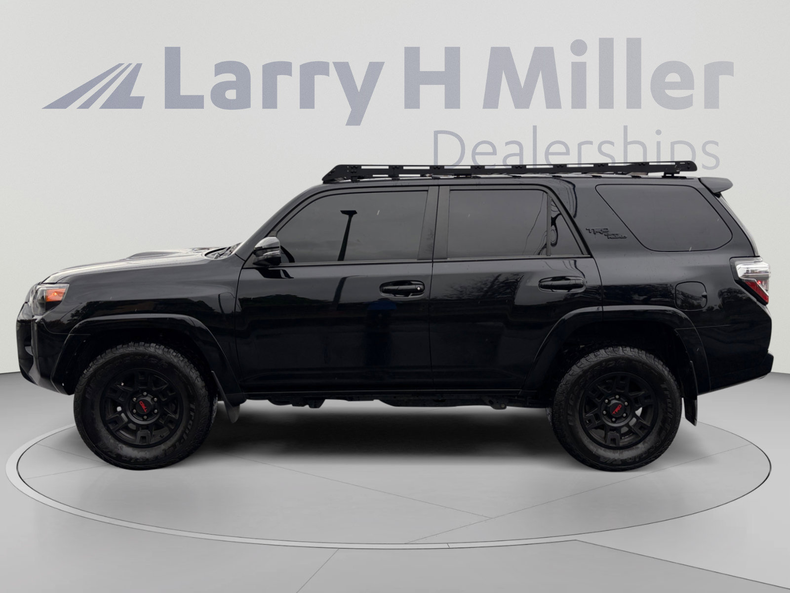 Used 2023 Toyota 4Runner TRD Off-Road Premium w/ Moonroof Package AWD/4WD image 2