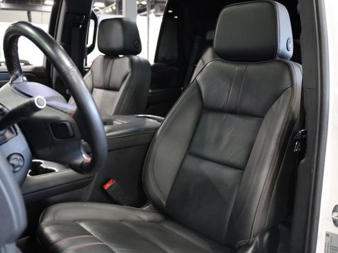 Used 2022 Chevrolet Tahoe RST w/ Luxury Package image 16