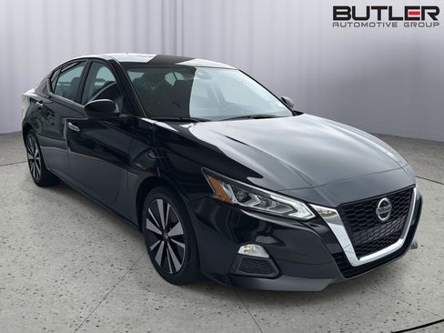 Used 2022 Nissan Altima 2.5 SV image 5