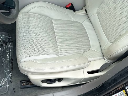 Used 2016 Jaguar XF Prestige RWD image 21