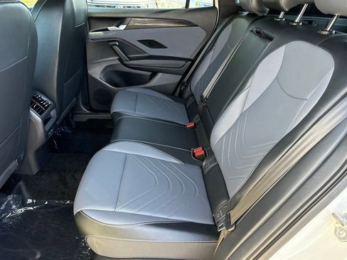 New 2026 Volkswagen Tiguan SE R-Line FWD image 20