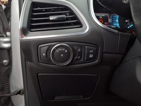 Used 2020 Ford Edge Titanium w/ Equipment Group 301A image 15