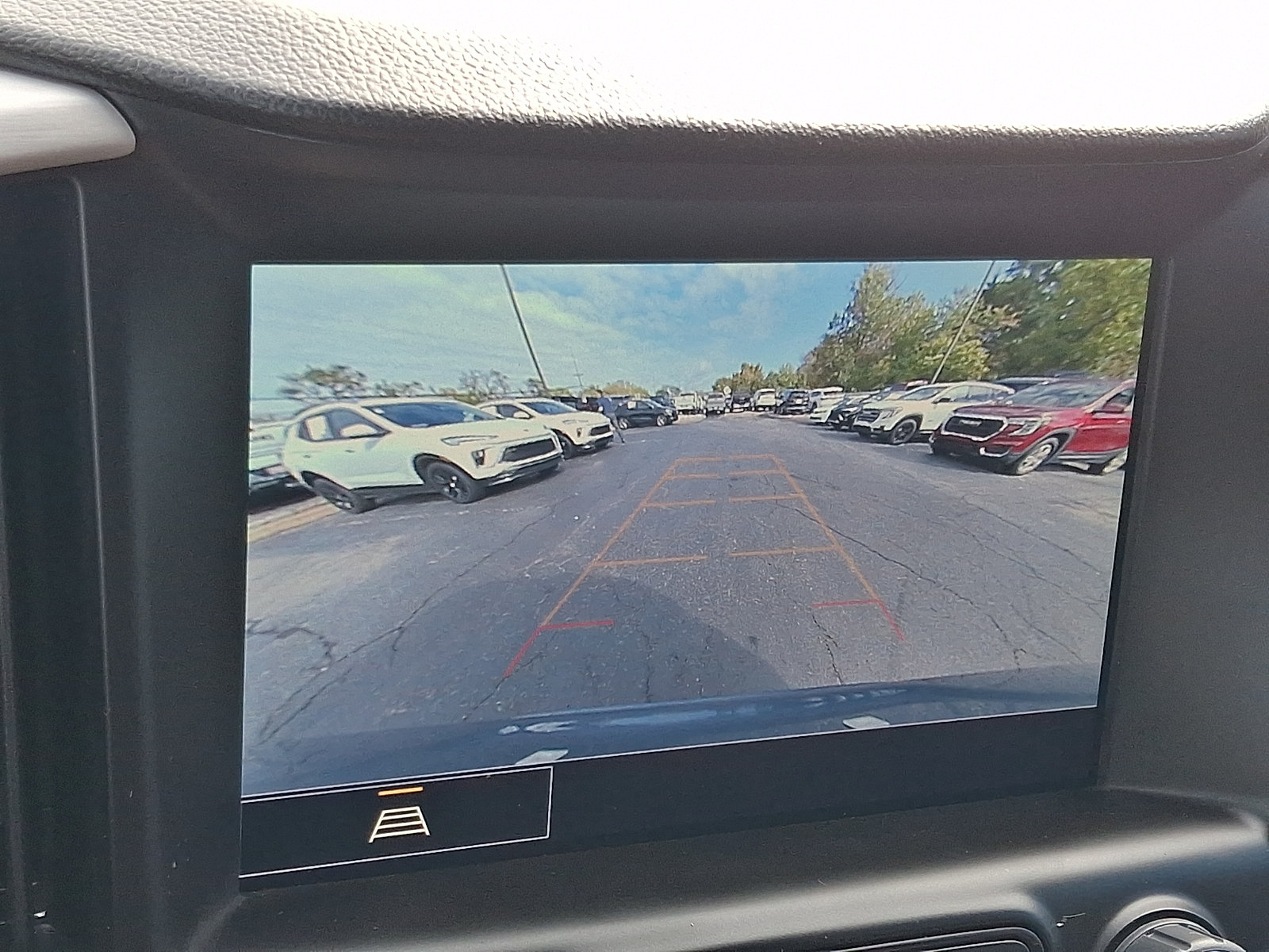 Used 2024 GMC Terrain SLT AWD/4WD image 18