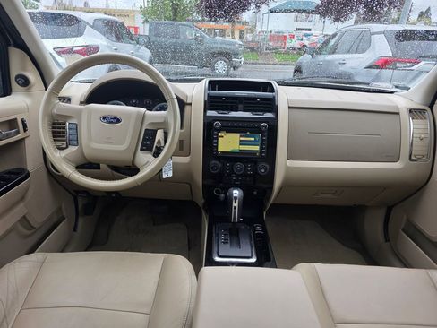 Used 2010 Ford Escape Limited AWD/4WD image 5