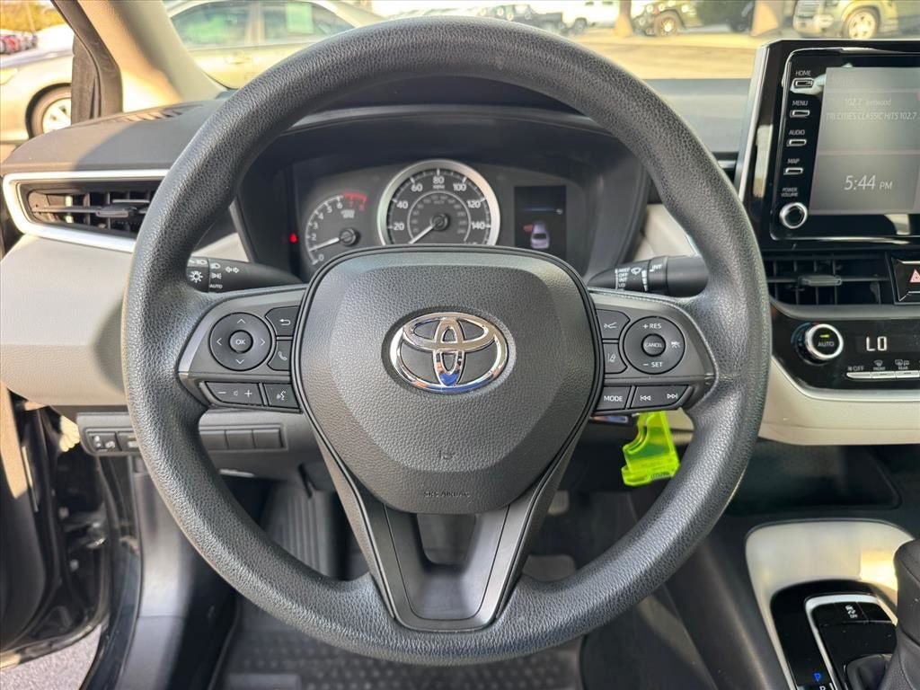 Used 2020 Toyota Corolla LE FWD image 23
