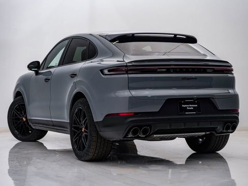 New 2026 Porsche Cayenne Coupe image 3