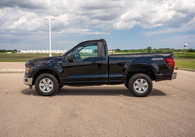 Used 2025 Ford F150 XL w/ Equipment Group 103A High AWD/4WD image 4