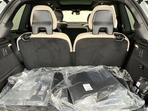 Used 2026 Volvo XC90 B6 Plus w/ Protection Package Premier AWD/4WD image 18