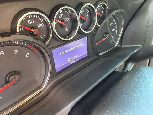 Used 2022 Chevrolet Silverado 1500 LT Trail Boss w/ Convenience Package II AWD/4WD image 7